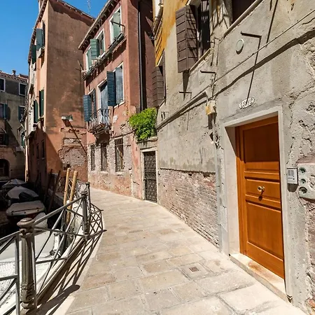 Querini Suite-balcony On Canal, Close To San Marco Appartement *