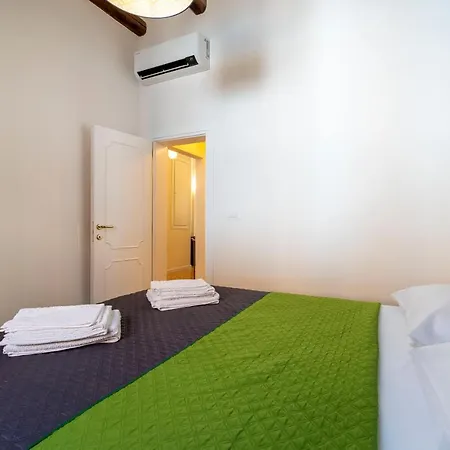 Апартаменты Querini Suite-balcony On Canal, Close To San Marco